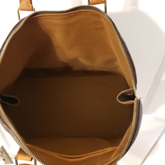 LOUIS VUITTON Monogram Alma MM - Picture 10 of 15